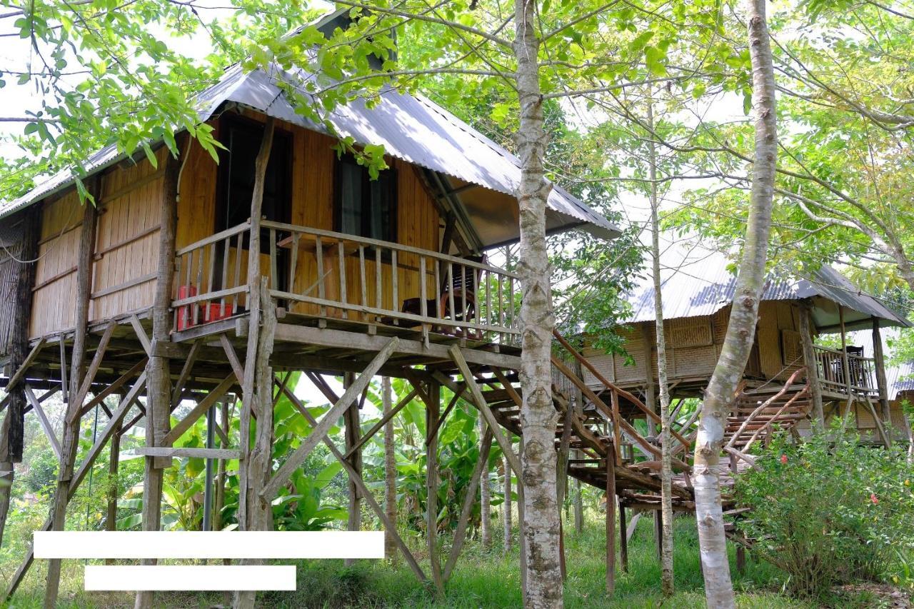 Villa Sunny Field Eco Stilt House Cat Tien Exterior foto