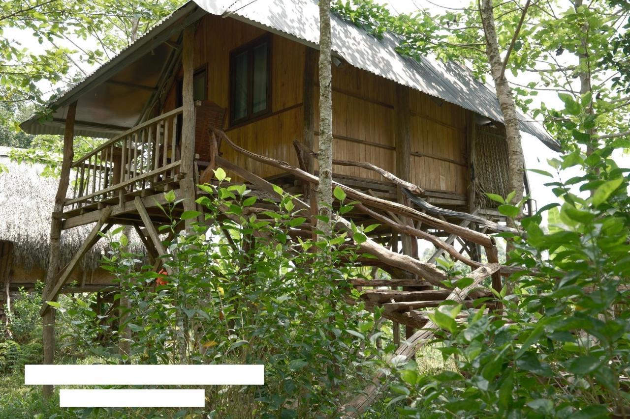 Villa Sunny Field Eco Stilt House Cat Tien Exterior foto