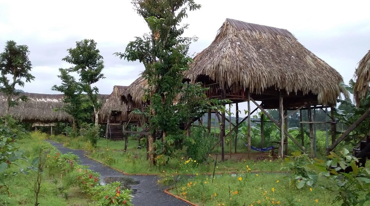 Villa Sunny Field Eco Stilt House Cat Tien Exterior foto